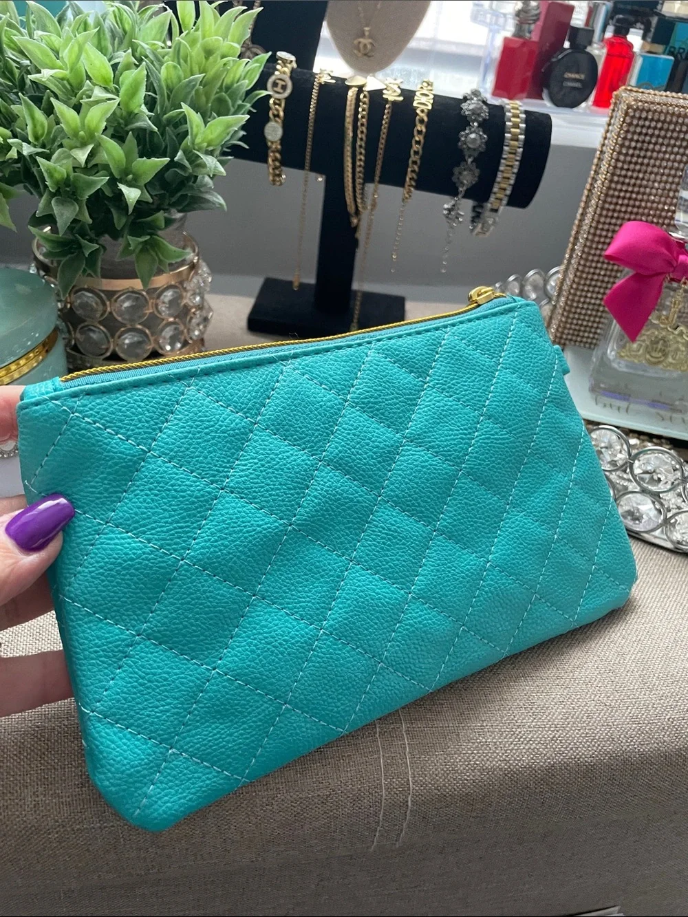 ✨Tiffany Blue Quilted Cosmetic Pouch with Gold Zipper & wristlet ✨NWT